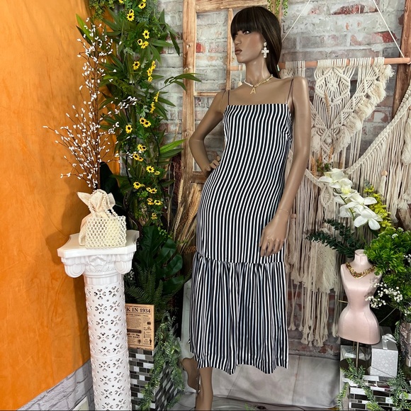 Elizabeth & James Navy combo, Jewel. Midi dress - Picture 9 of 16